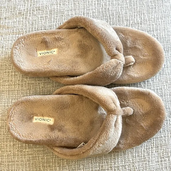 Vionic Lydia Terry Thong Slippers in Ginger Root Beige Arch Support Shoes Sz 8