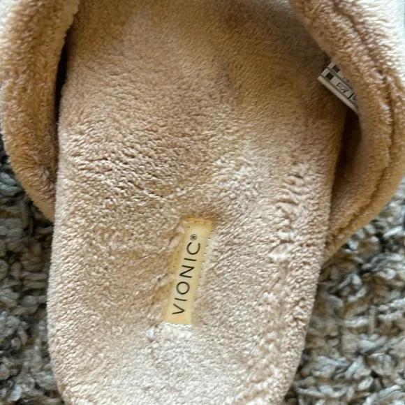 Vionic Lydia Terry Thong Slippers in Ginger Root Beige Arch Support Shoes Sz 8