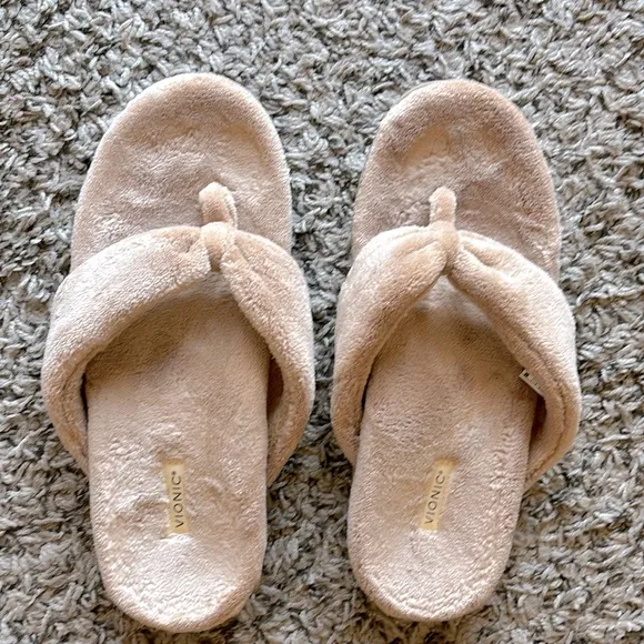 Vionic Lydia Terry Thong Slippers in Ginger Root Beige Arch Support Shoes Sz 8