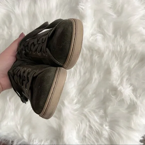 Vionic | Men’s Jerome Casual Sneakers Olive Green Suede Shoes Unisex Flat Size 7