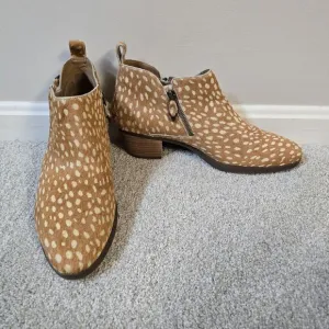 Vionic Womens Cecily Cow Hair Deer Print‎ Ankle Booties Size 11