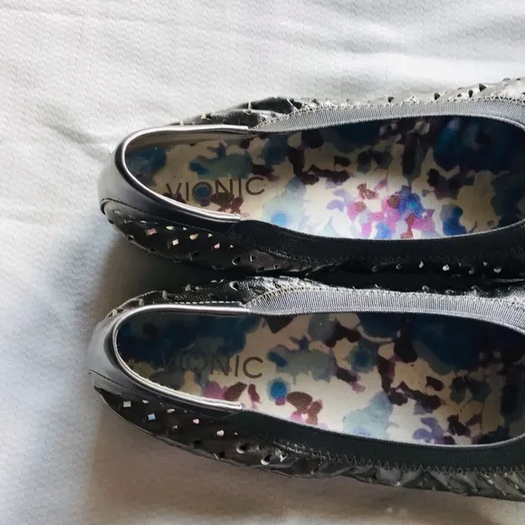 Vionic Women's Spark Surin Ballet Flat Pewter