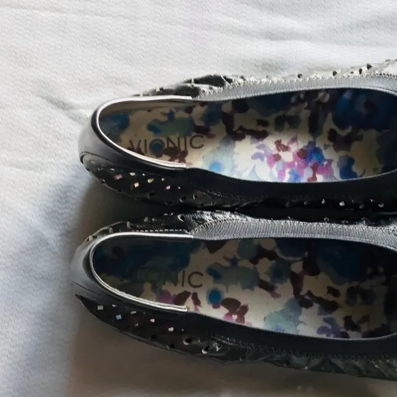 Vionic Women's Spark Surin Ballet Flat Pewter
