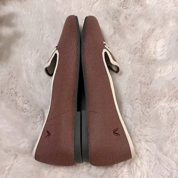 Vivaia Brown &amp; Cream Flat Slip On Shoes Sz 40 New Without Tags