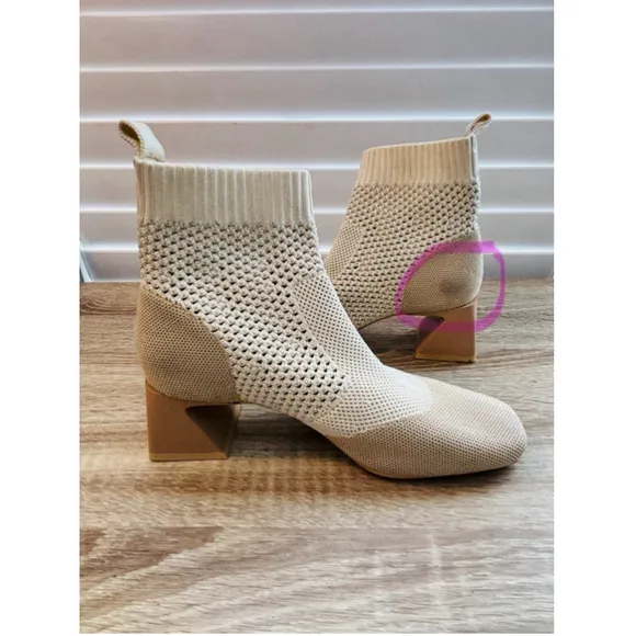 Vivaia Square-Toe Perforated Heeled Melissa Boots Cream Ivory Women's Size 35