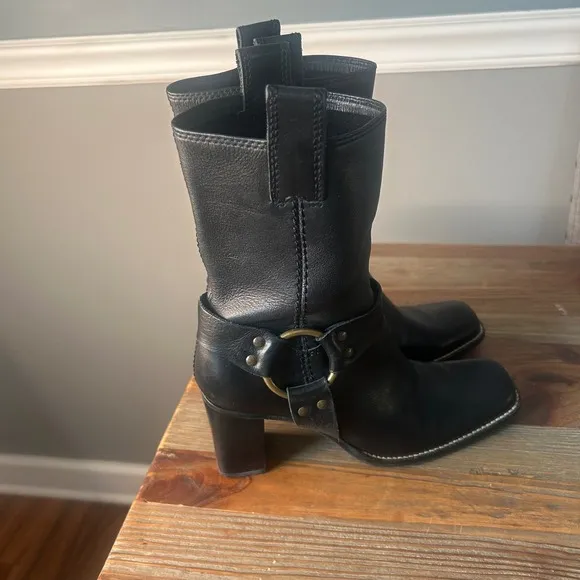 Vtg Aerosoles Black Leather Harness Moto Boots Square Toe Heel Size 5.5