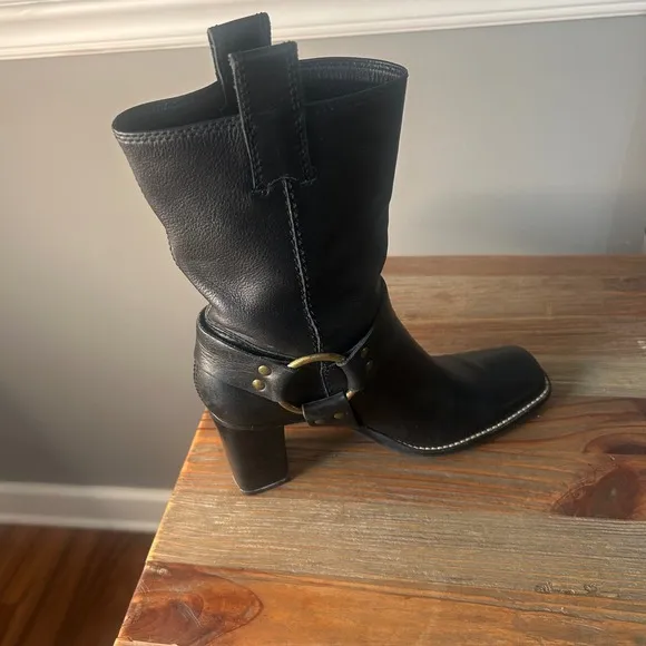 Vtg Aerosoles Black Leather Harness Moto Boots Square Toe Heel Size 5.5