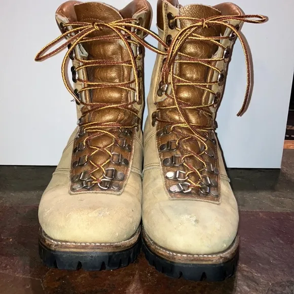 Vtg Chippewa USA Tan and Brown Leather Boots High-Top Design - New Sole