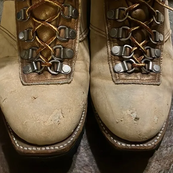 Vtg Chippewa USA Tan and Brown Leather Boots High-Top Design - New Sole