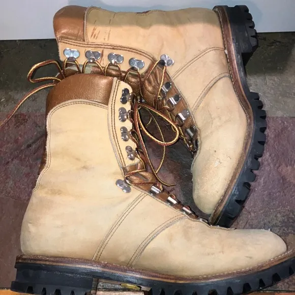 Vtg Chippewa USA Tan and Brown Leather Boots High-Top Design - New Sole