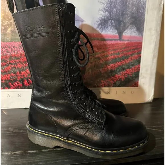VTG Dr. Martens 9733 England black 14 Eye Double Zipper Boots UK 8 Uni Sex