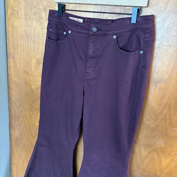 We The Free People CRVY Super High Rise Back Lace Up Flare Jeans Bell Bottoms 32