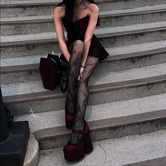 Widow: Lovers Anonymous Platform Heels, Size 8, BNIB Dolls Kill