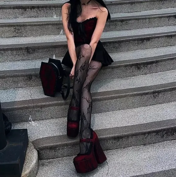 Widow: Lovers Anonymous Platform Heels, Size 8, BNIB Dolls Kill