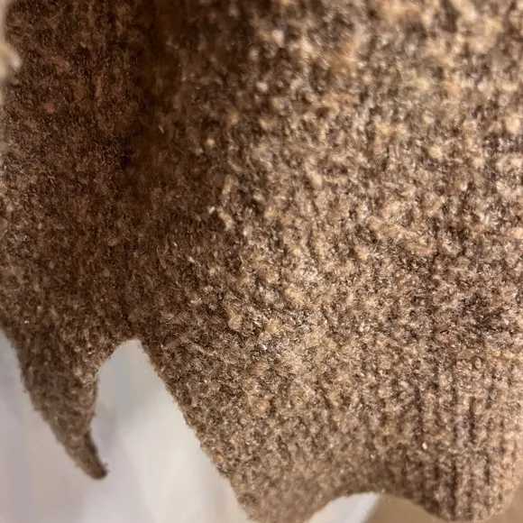 Willow &amp; Clay Camel Sweater - Size L