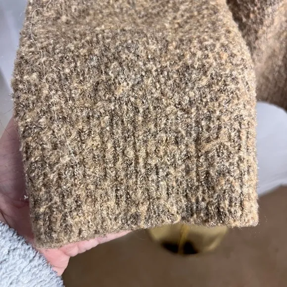 Willow &amp; Clay Camel Sweater - Size L