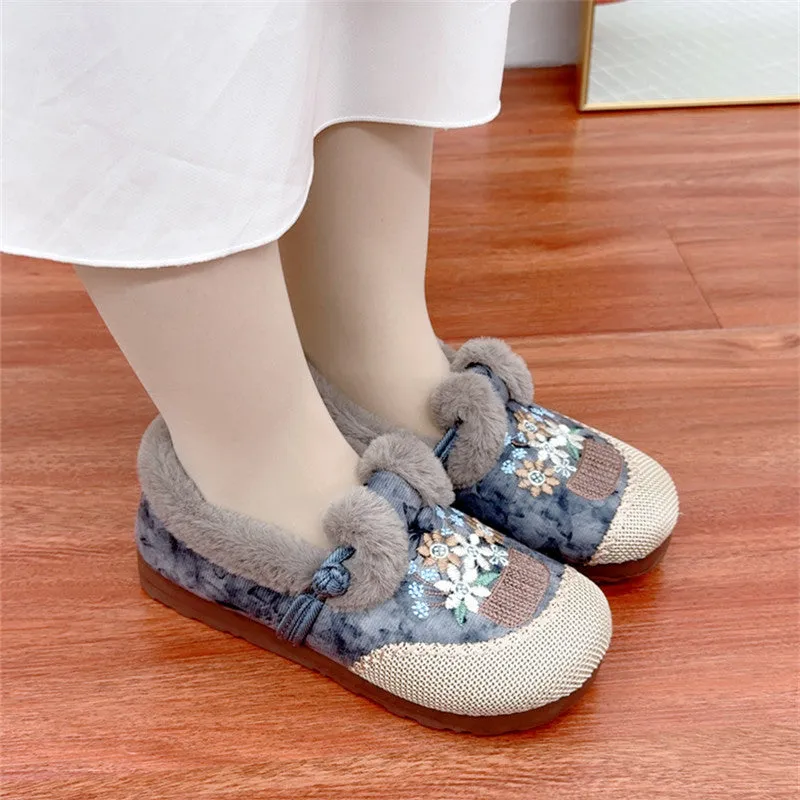 Winter New Chinese Style Embroidered Mom Shoes, Plush & Thickened Warm Women's Cotton Shoes, Beijing Style