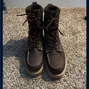 Wolverine Brown Leather Work Boots Moc-Toe Rugged Sole