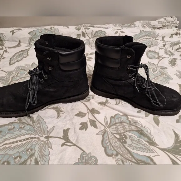 Wolverine work boots men's size 13M in great condition with some small flaws