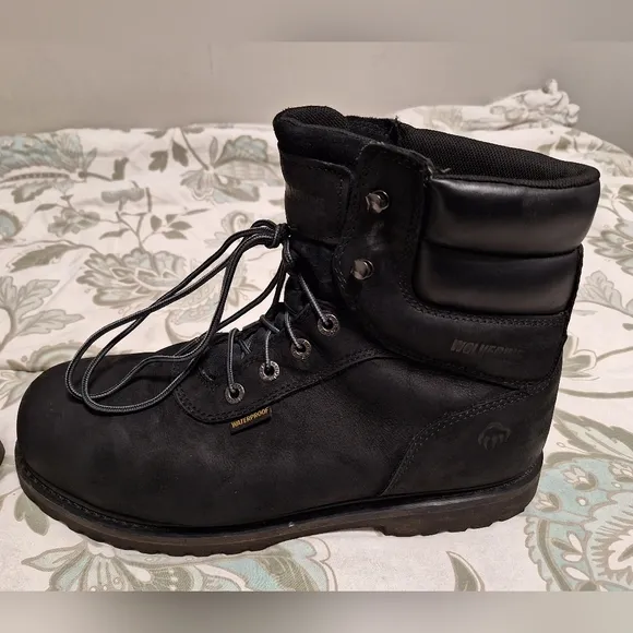 Wolverine work boots men's size 13M in great condition with some small flaws