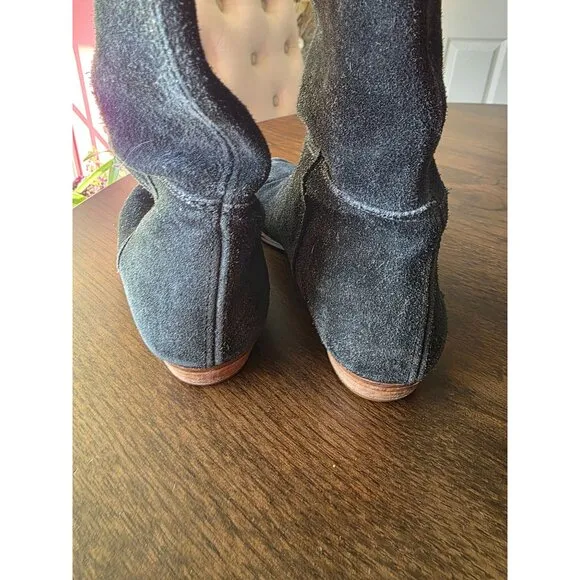 Women Black Suede Knee High Flat Boots over the knee made in Italy size 8