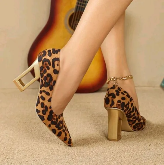Women Fashion Pointed Toe Patent Leather Slip-On High Heel Pumps