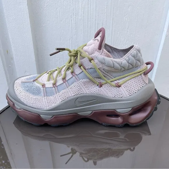 Women Nike Air Max Flyknit Venture Shoes Platinum Violet FD2110-002 Size 10.5