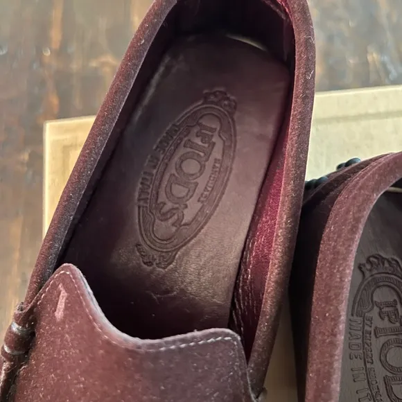Women’s Authentic Tod’s Brown Suede Loafer Moccasin Flat