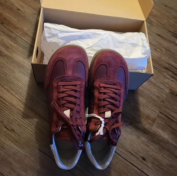 Women's Groundies Burgundy Sneakers
