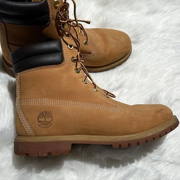 Women's Linden Wood Waterproof Lug Sole Boots Size 9.  B79