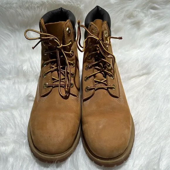 Women's Linden Wood Waterproof Lug Sole Boots Size 9.  B79