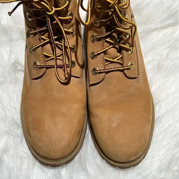 Women's Linden Wood Waterproof Lug Sole Boots Size 9.  B79