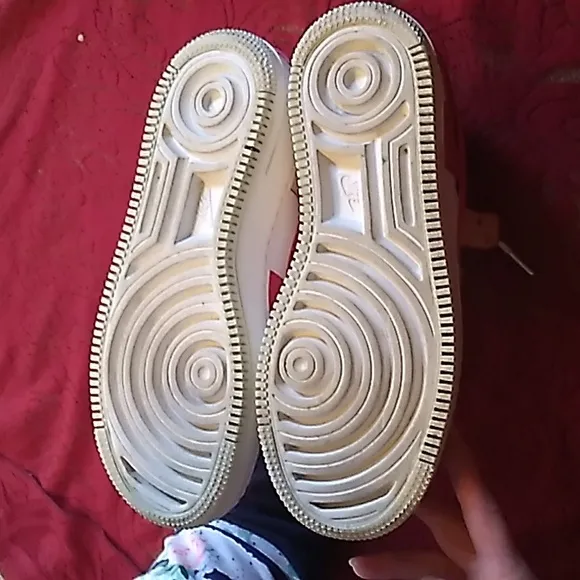 Womens Nike Air Force 1 red and white shoes size 7.5 - 8   😍GREAT CONDITION!!😍