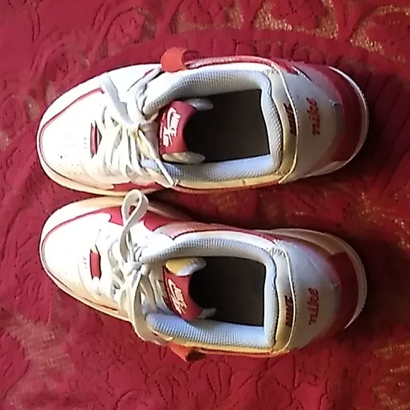 Womens Nike Air Force 1 red and white shoes size 7.5 - 8   😍GREAT CONDITION!!😍