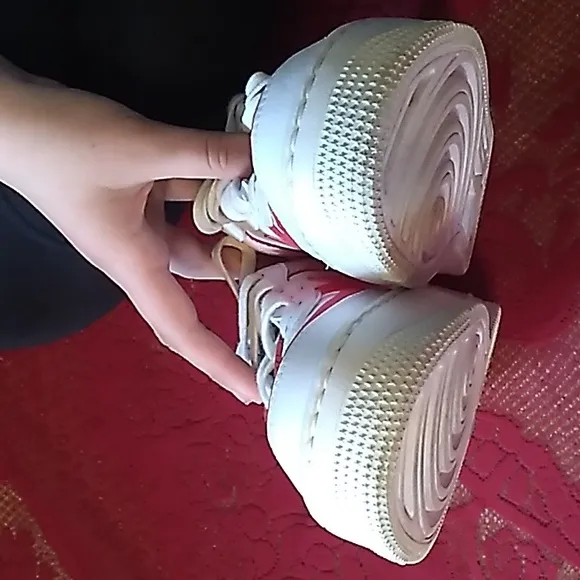 Womens Nike Air Force 1 red and white shoes size 7.5 - 8   😍GREAT CONDITION!!😍