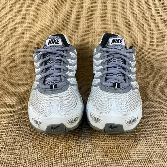 women’s Nike Airmax running shoe torch white gray size 9