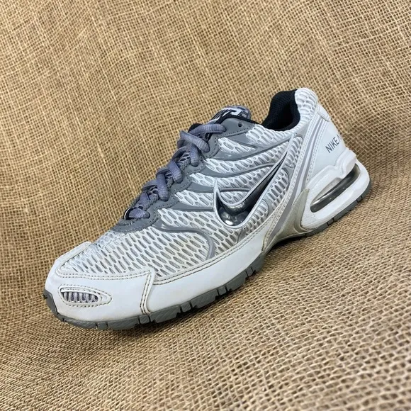 women’s Nike Airmax running shoe torch white gray size 9