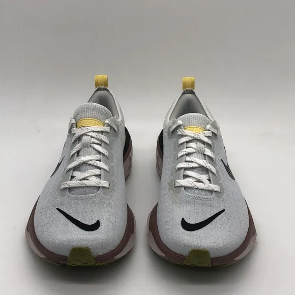 Womens Nike ZoomXInvincible Run FK 3 FN7997-005 Wide Tried on Without Box sz 6.5