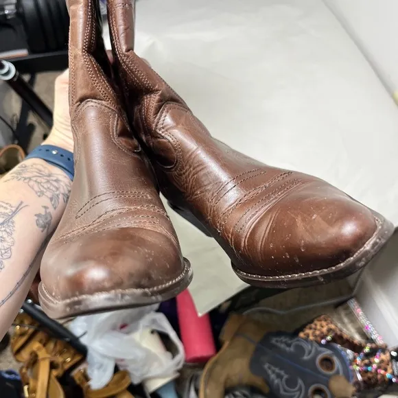 Womens sz 8M Matisse Chocolate Leather Point Toe Cowboy Western Pull Up Boots
