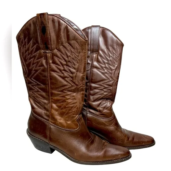 Womens sz 8M Matisse Chocolate Leather Point Toe Cowboy Western Pull Up Boots