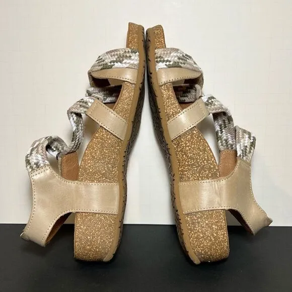 Womens TAOS Trulie Limited Edition Stone Gray Adjustable Sandals / Size 7-7.5