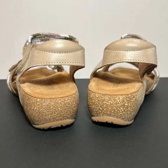 Womens TAOS Trulie Limited Edition Stone Gray Adjustable Sandals / Size 7-7.5