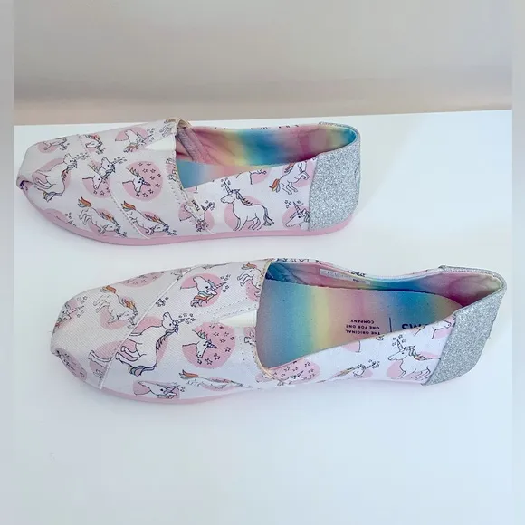 Womens TOMS Shoes Unicorn Rainbow Glitter Flat Slip On Fun Print Size W11