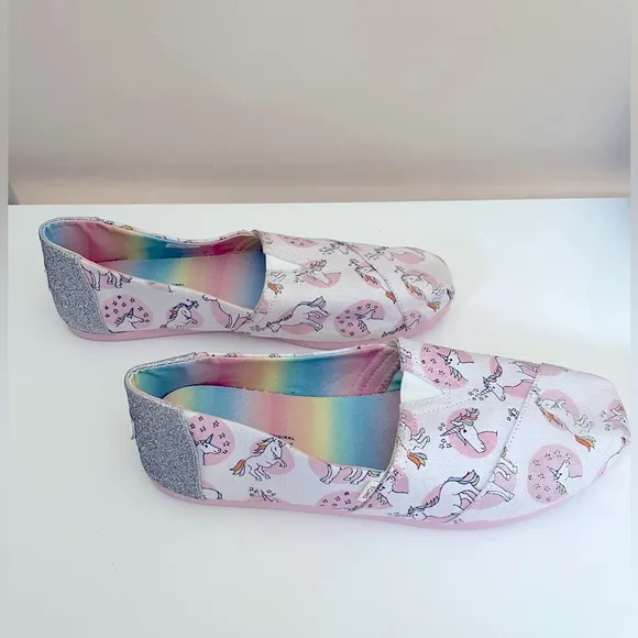 Womens TOMS Shoes Unicorn Rainbow Glitter Flat Slip On Fun Print Size W11