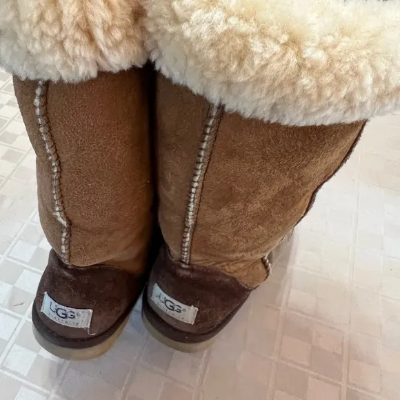 Women’s Ugg Sz 6 Colorblock Classic Tall 5818 Boots Sheepskin Lined Pull On‎