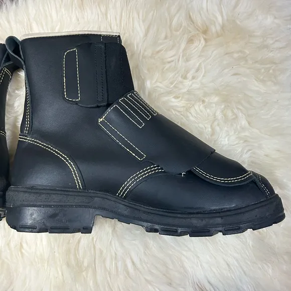 XPAN REALFLEX 8” work bolt black leather Canada made size 10 men’s