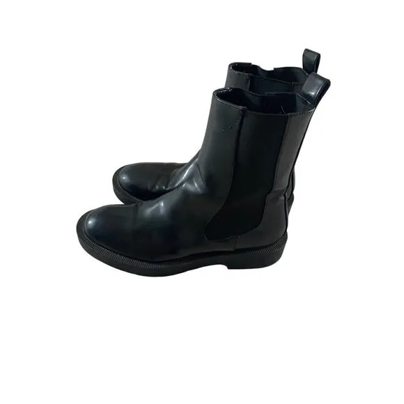 Zara Women's Black Flat Chelsea Classic Ankle Boots Pull On - 38 (US 7.5)
