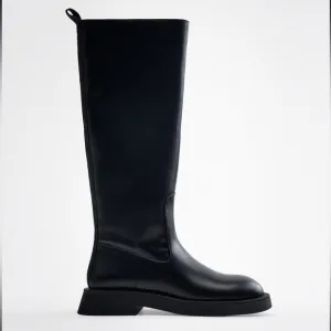 ZARA - WOMEN’S FLAT KNEE HIGH BOOTS - SIZE 7 1/2