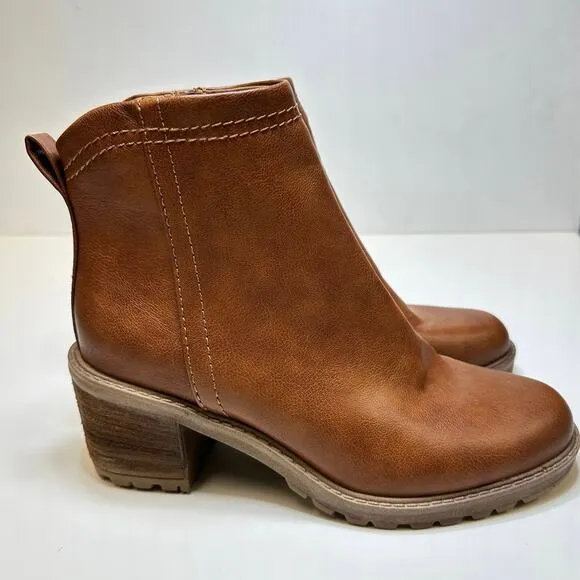 Zodiac Greyson Women's Lug-Sole Ankle Boots Sz 9 in Cognac