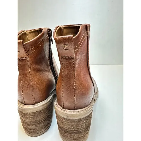 Zodiac Greyson Women's Lug-Sole Ankle Boots Sz 9 in Cognac